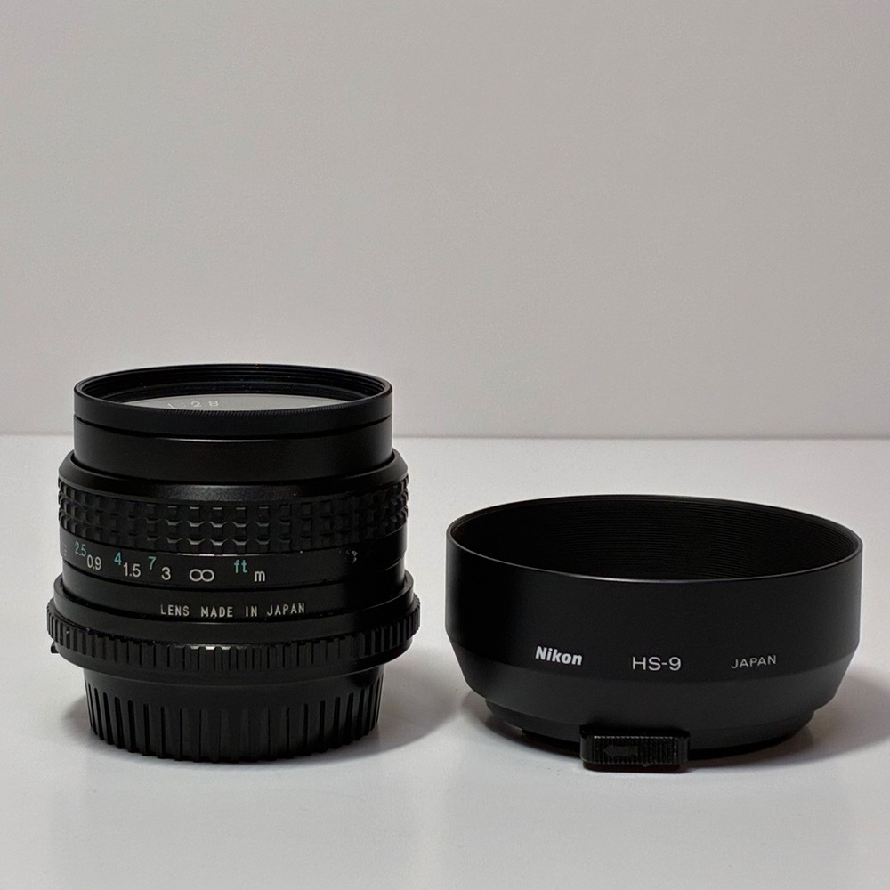 Bundle Tokina RMC 24mm f2.8 Wide Angle Lens Nikon AI Mount Nikon HS-9 Hood Japan